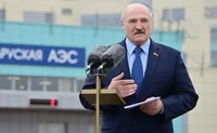 Лукашенко за трибуной