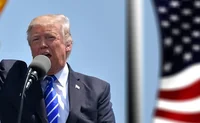 Трамп у микрофона