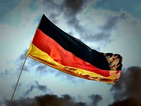Развевающийся флаг Германии